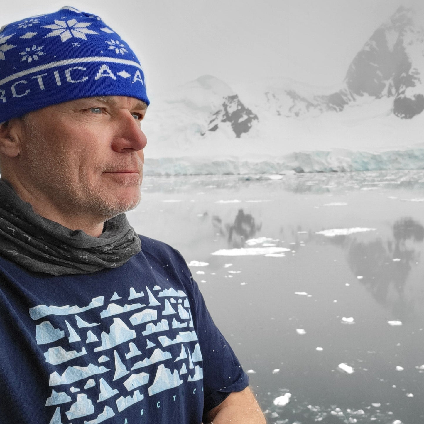 ANTARCTICA ICEBERGS T-Shirt